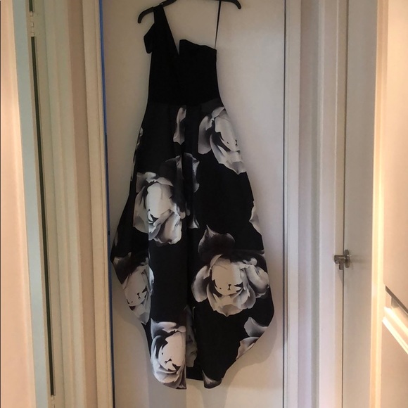 Dress 👗 - Picture 5 of 7